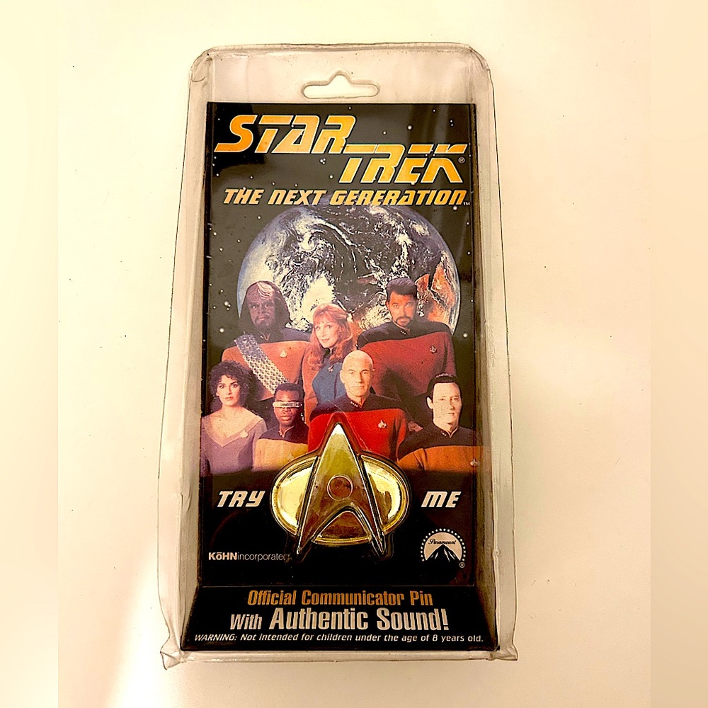 NIB Star Trek TNG Insignia Badge Communicator Pin The Next Generation Uniform